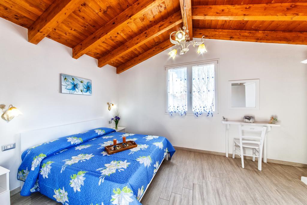 Isola Antica Hotel SantʼAntìoco Kültér fotó
